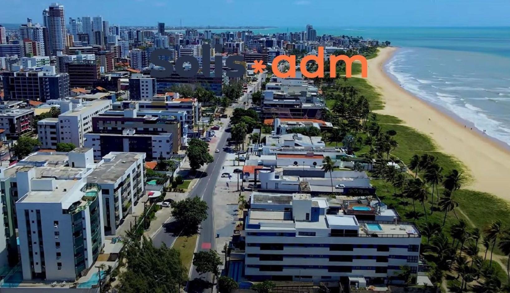 Casal A 50m Da Apartamento *