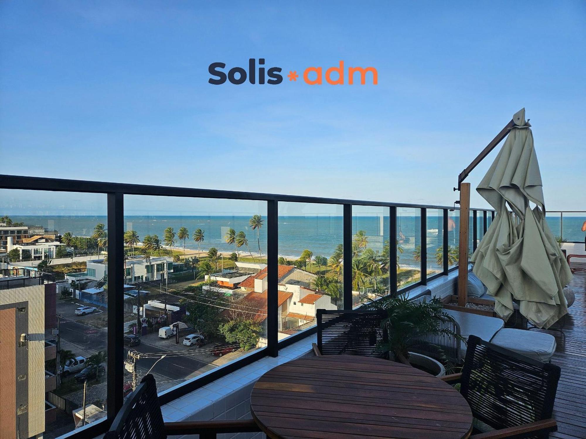 Casal A 50m Da Apartamento